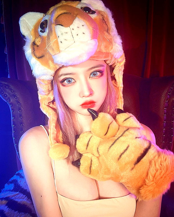 erokochiba instagram image archive image