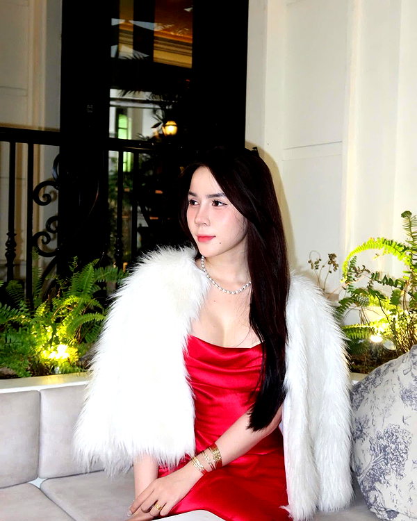 lyhythuedoxinh instagram image archive image