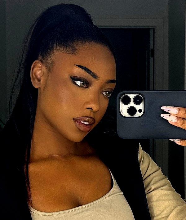 baddiesessence instagram image archive image