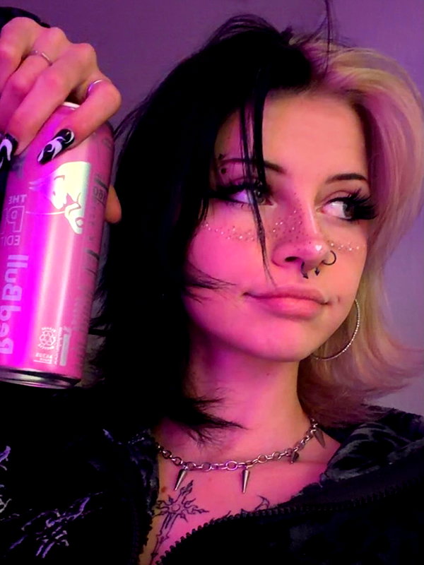 Archived image from @cyberbunniex on Instagram