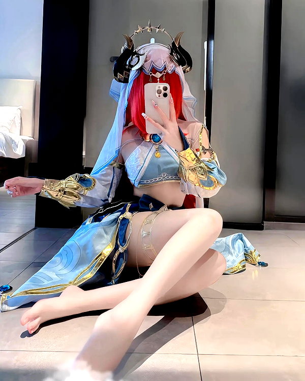 gallery_cosplayer instagram image archive image