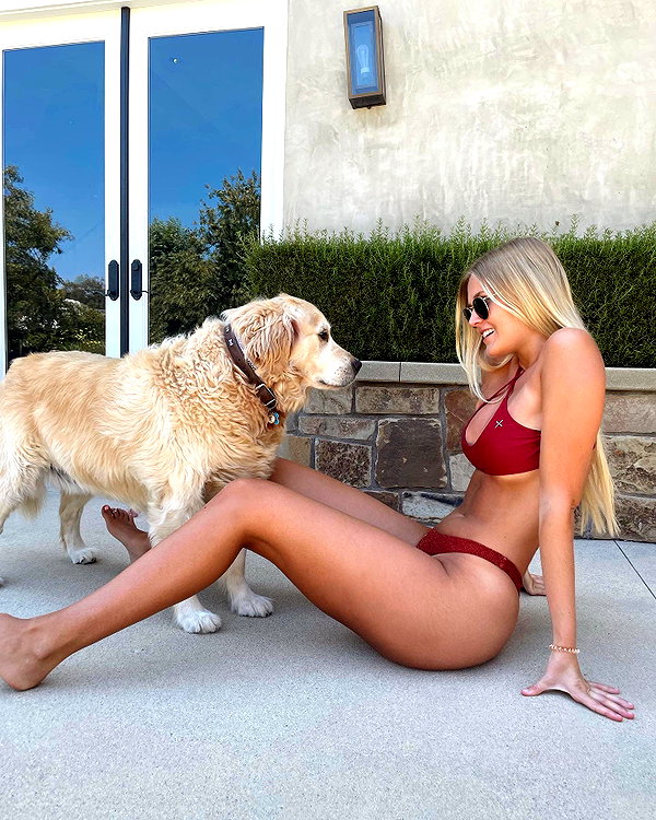 allie_dunn instagram image archive image