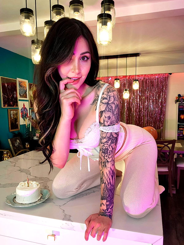 luxlo.xo instagram image archive image