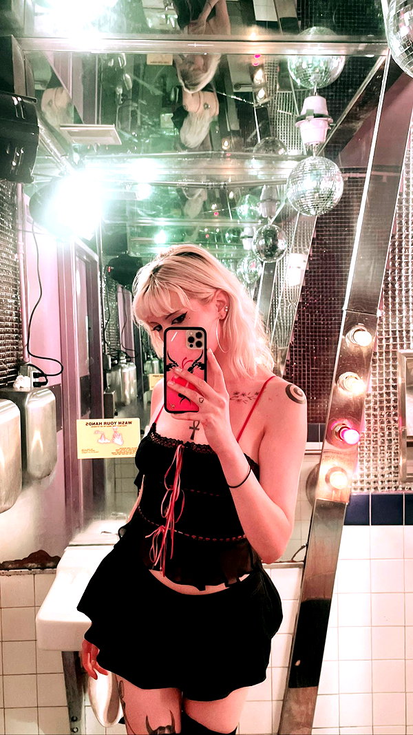 haileylayfield instagram image archive image