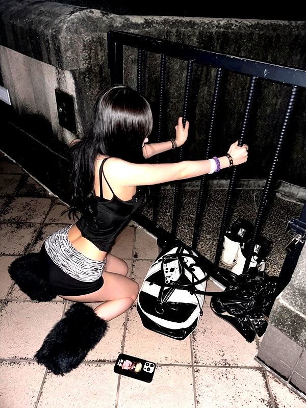 9unxx7 instagram image archive image