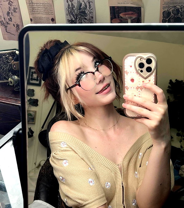 danielle.mercedie instagram image archive image