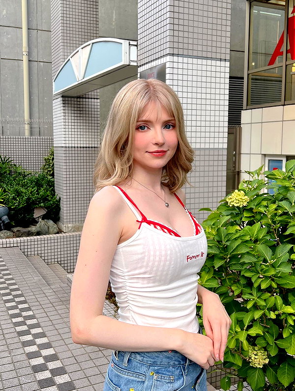 peachmilky_ instagram image archive image