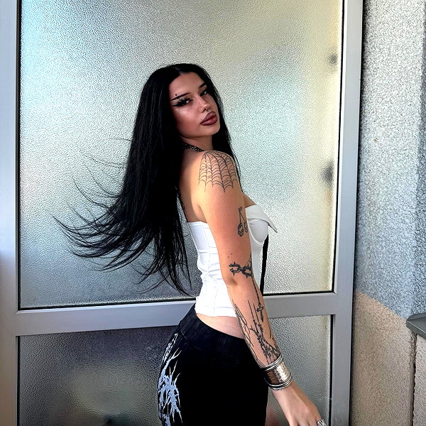 shawtysuzi instagram image archive image