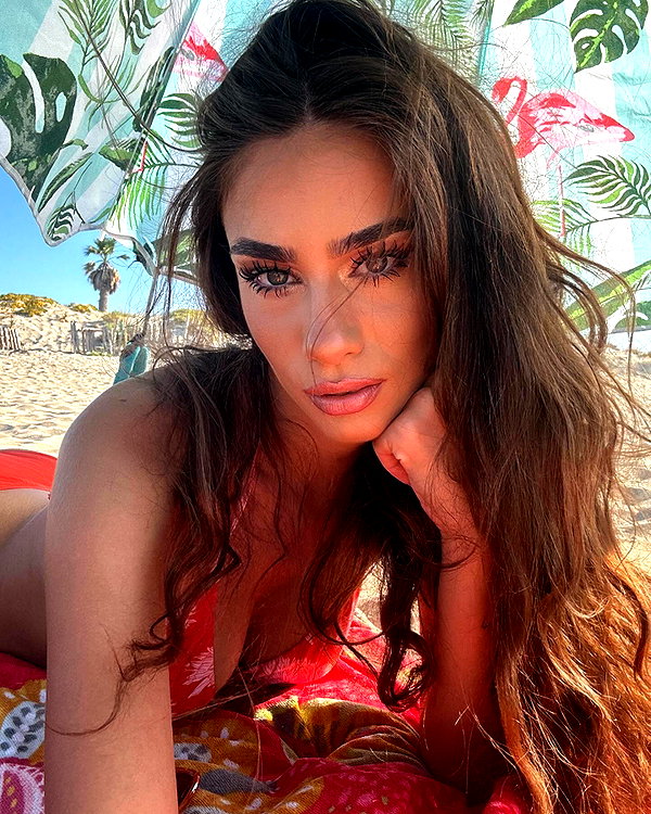 andreeamariavinatoru instagram image archive image