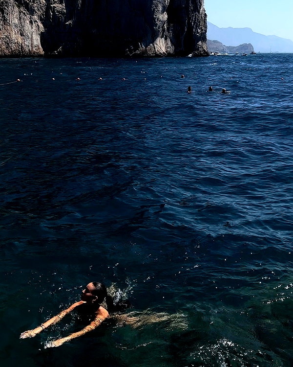 zoeliss instagram image archive image