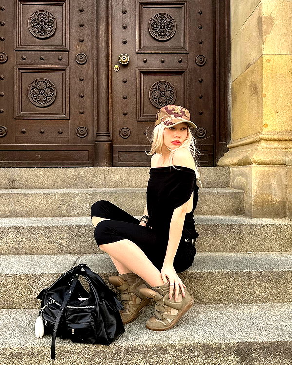 girlcalledluca instagram image archive image