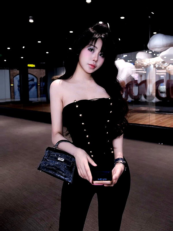 lyhythuedoxinh instagram image archive image