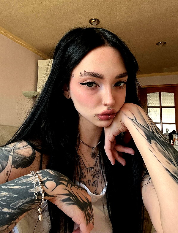 kriskaik instagram image archive image