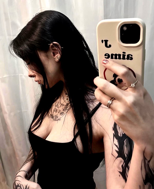 kriskaik instagram image archive image