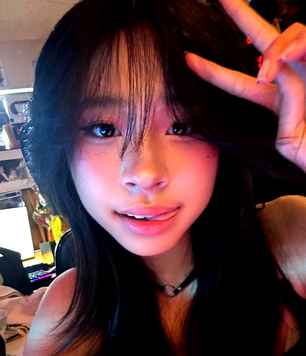 princessamelia_official instagram image archive image