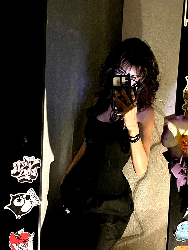 shevaal_x instagram image archive image