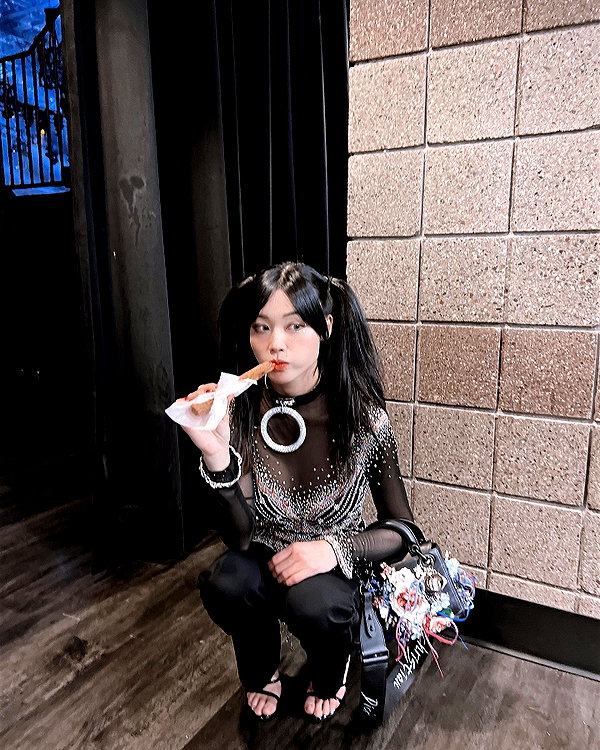 emily.ghoul instagram image archive image