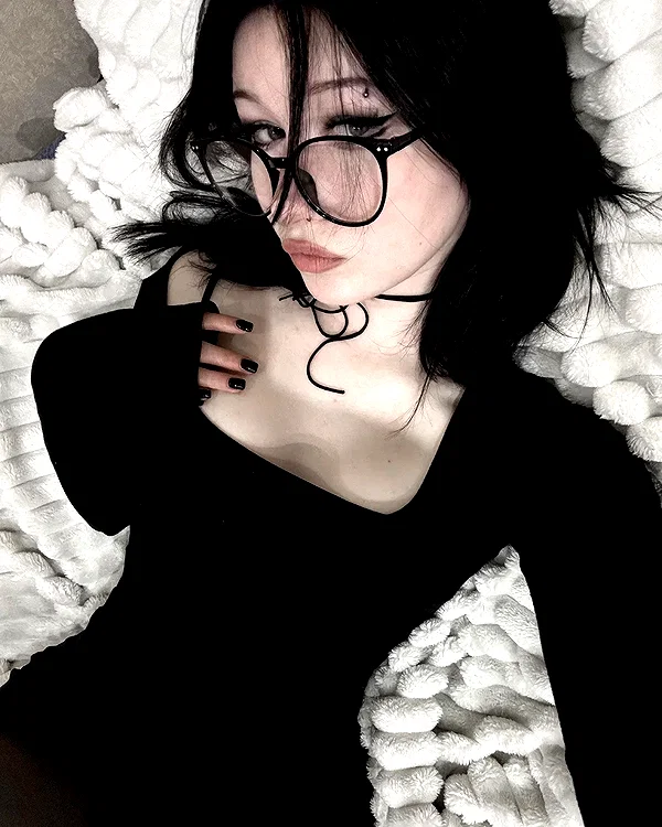 stressedoutnana_ instagram image archive image