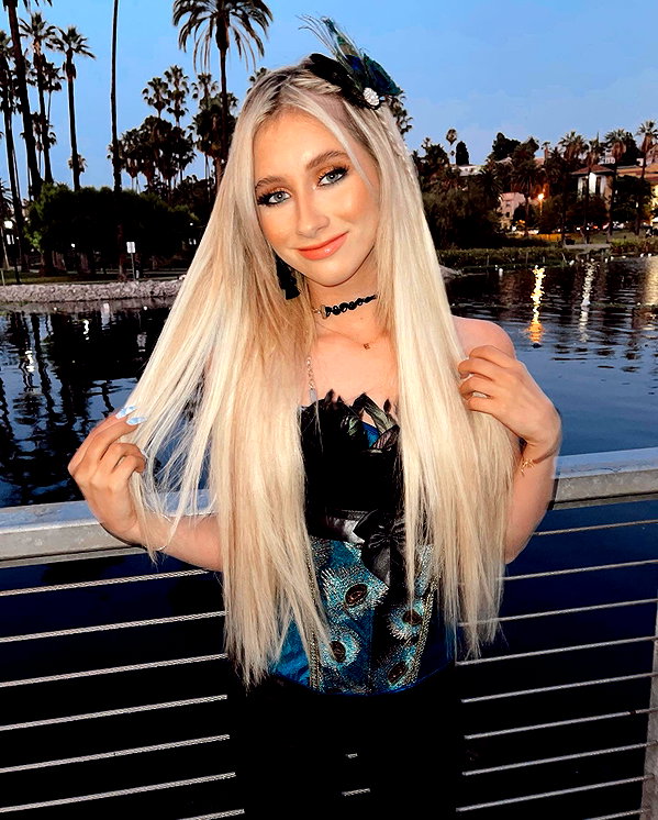 ellianawalmsley instagram image archive image