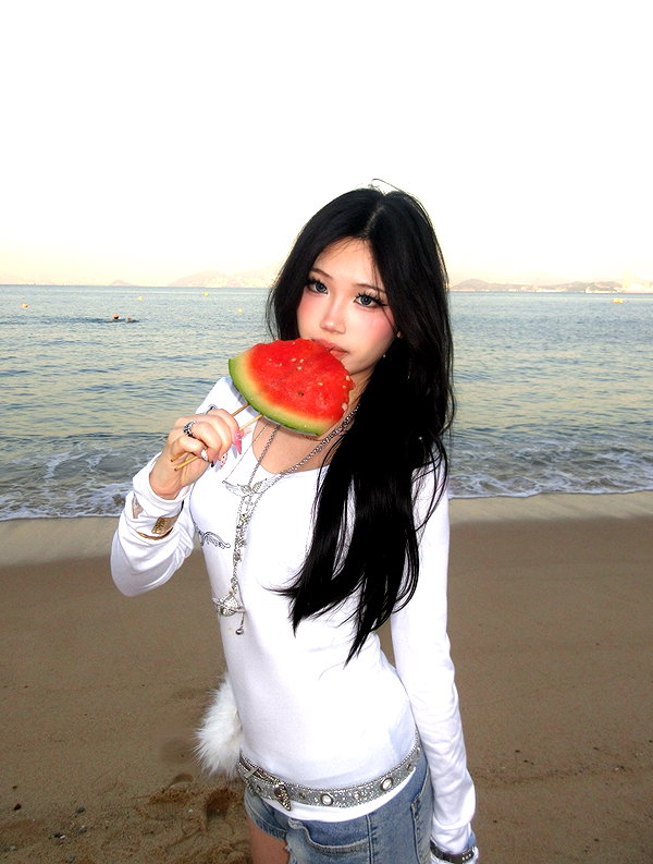 joycee.e instagram image archive image