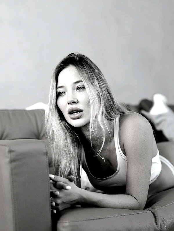 alexandra_pilatess instagram image archive image