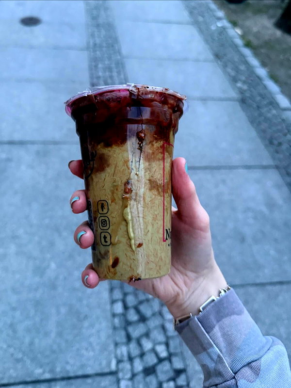 leni.bahr instagram image archive image