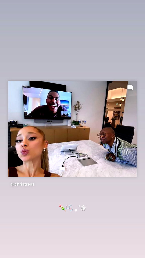 arianagrande instagram image archive image