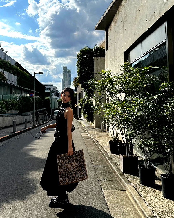yifan.liii instagram image archive image
