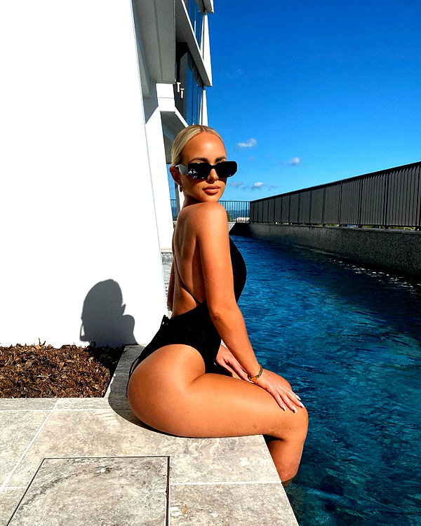 allieauton instagram image archive image