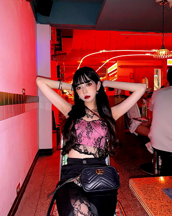 nixqq.425_ instagram image archive image