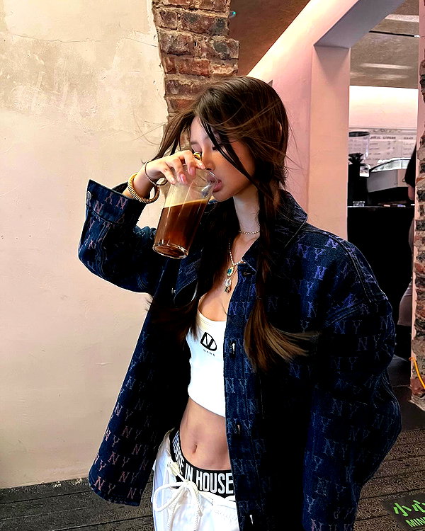 ll.lu1s instagram image archive image