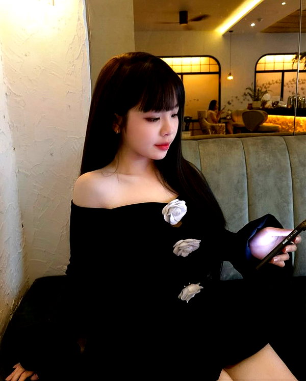 lyhythuedoxinh instagram image archive image