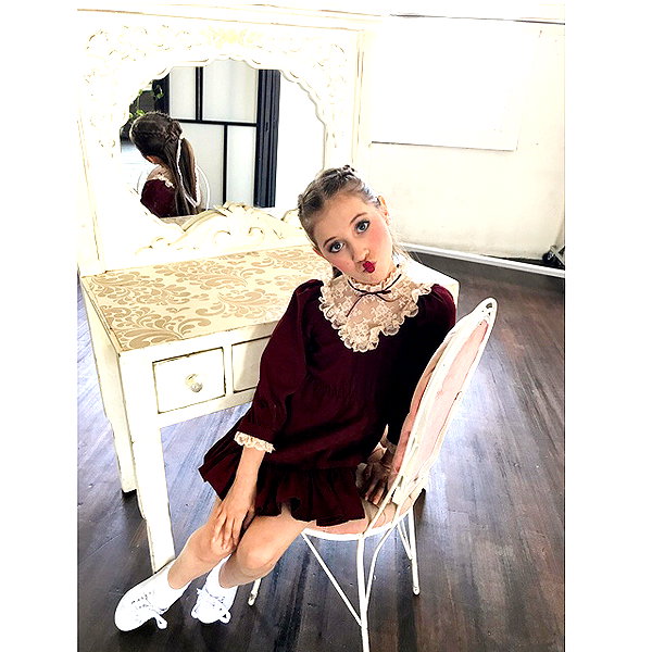 ellianawalmsley instagram image archive image