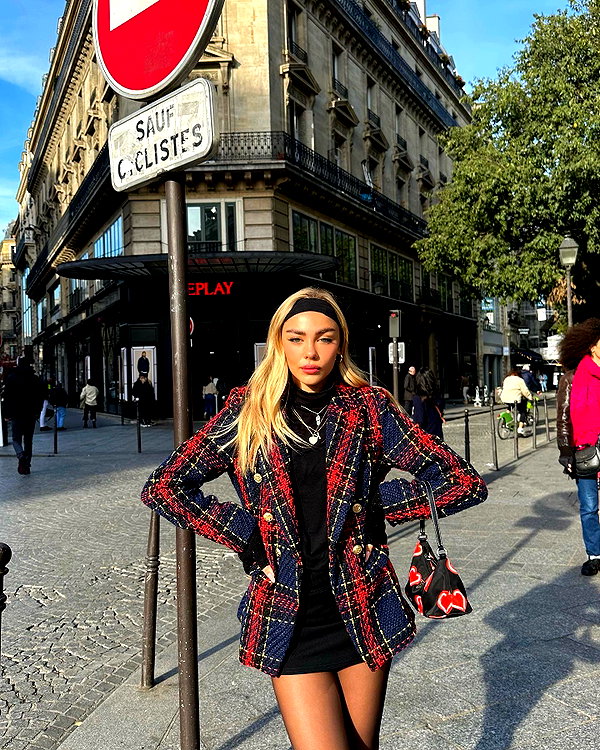 maya.keyy instagram image archive image