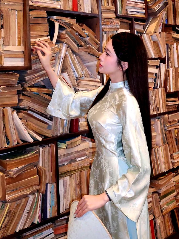 lyhythuedoxinh instagram image archive image