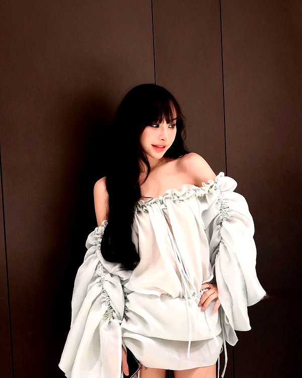 lyhythuedoxinh instagram image archive image