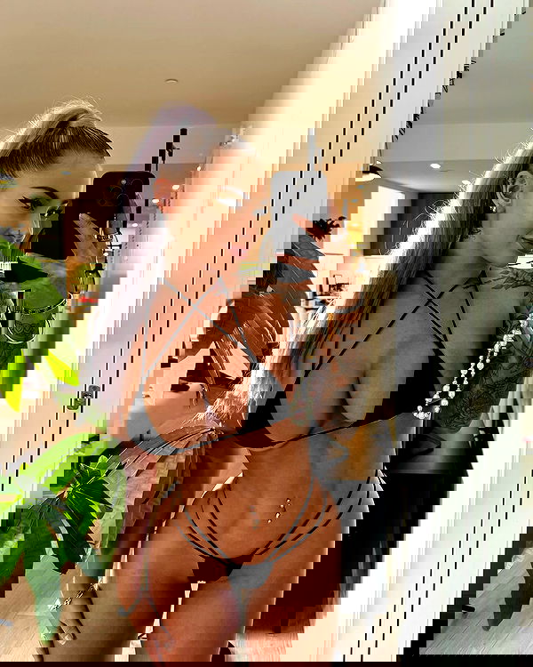 itshayleydavies itshayleydavies archive image