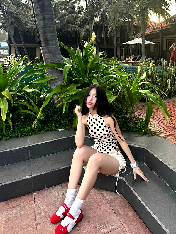 lyhythuedoxinh instagram image archive image