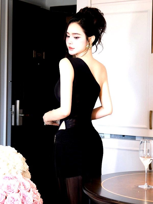 lyhythuedoxinh instagram image archive image