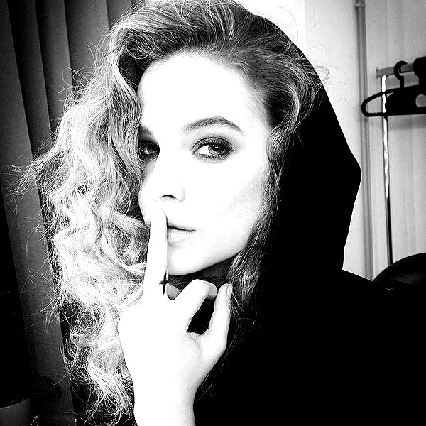 realbarbarapalvin instagram image archive image