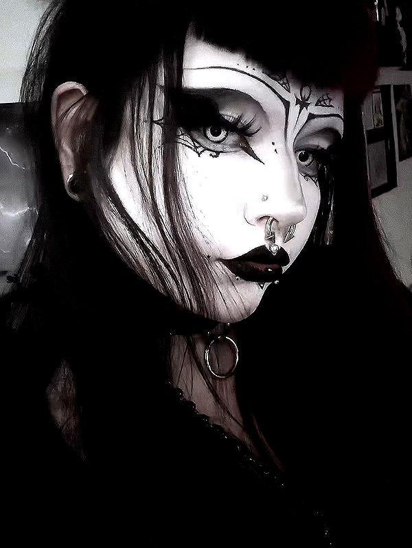 kittenfangsxx instagram image archive image