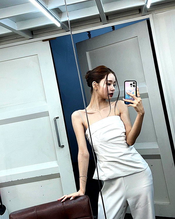 dear.zia instagram image archive image