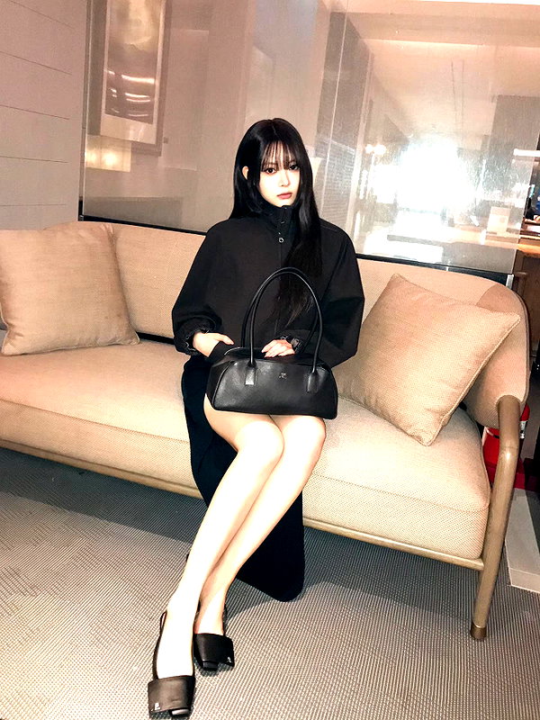 hhh.e_c.v instagram image archive image