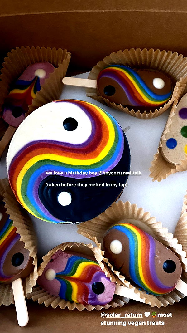 arianagrande instagram image archive image