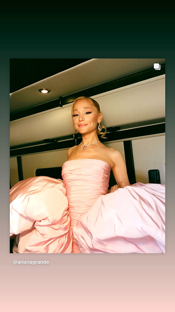 arianagrande instagram image archive image