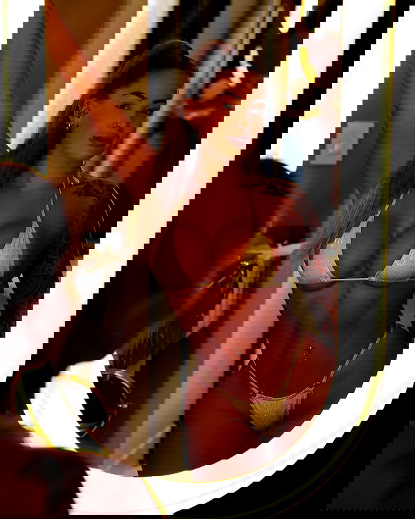 itshayleydavies itshayleydavies archive image