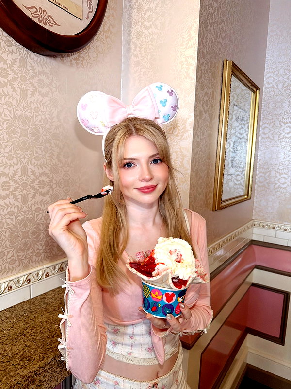 peachmilky_ instagram image archive image