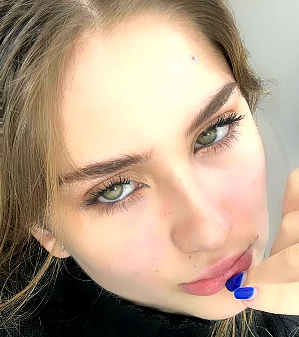 baddiesessence instagram image archive image