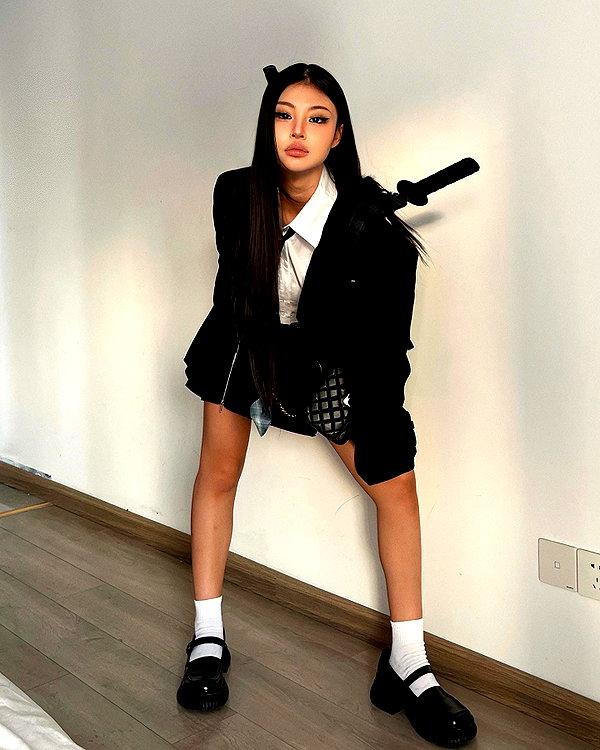 ll.lu1s instagram image archive image