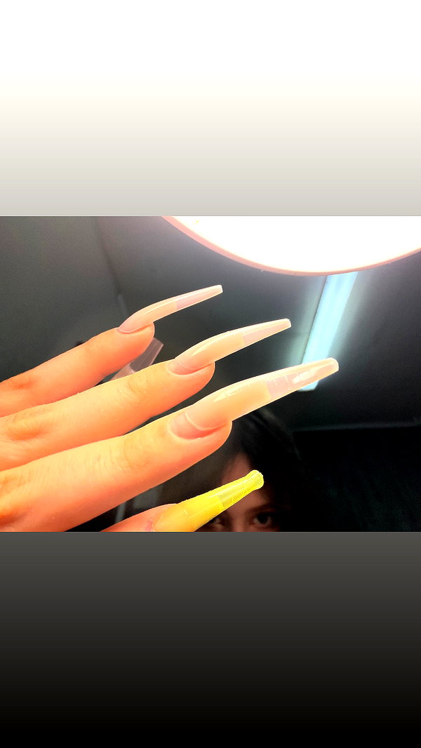 Archived image from @liranxxie on Instagram
